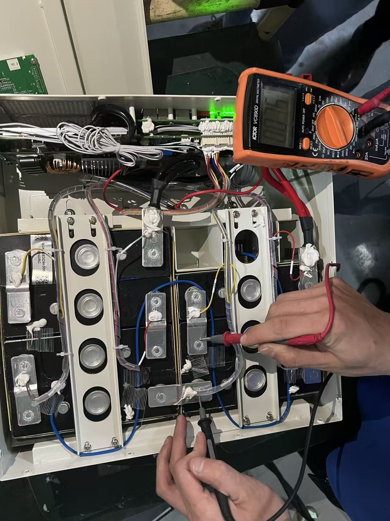 Akumulator LiFePo4 do inwerter – Lithium Battery 100Ah recenzja i cena