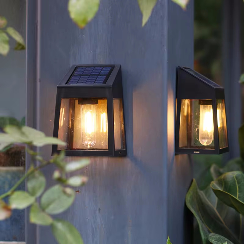 Lampa ścienna na energię słone – Waterproof Junction Box Solar recenzja i cena
